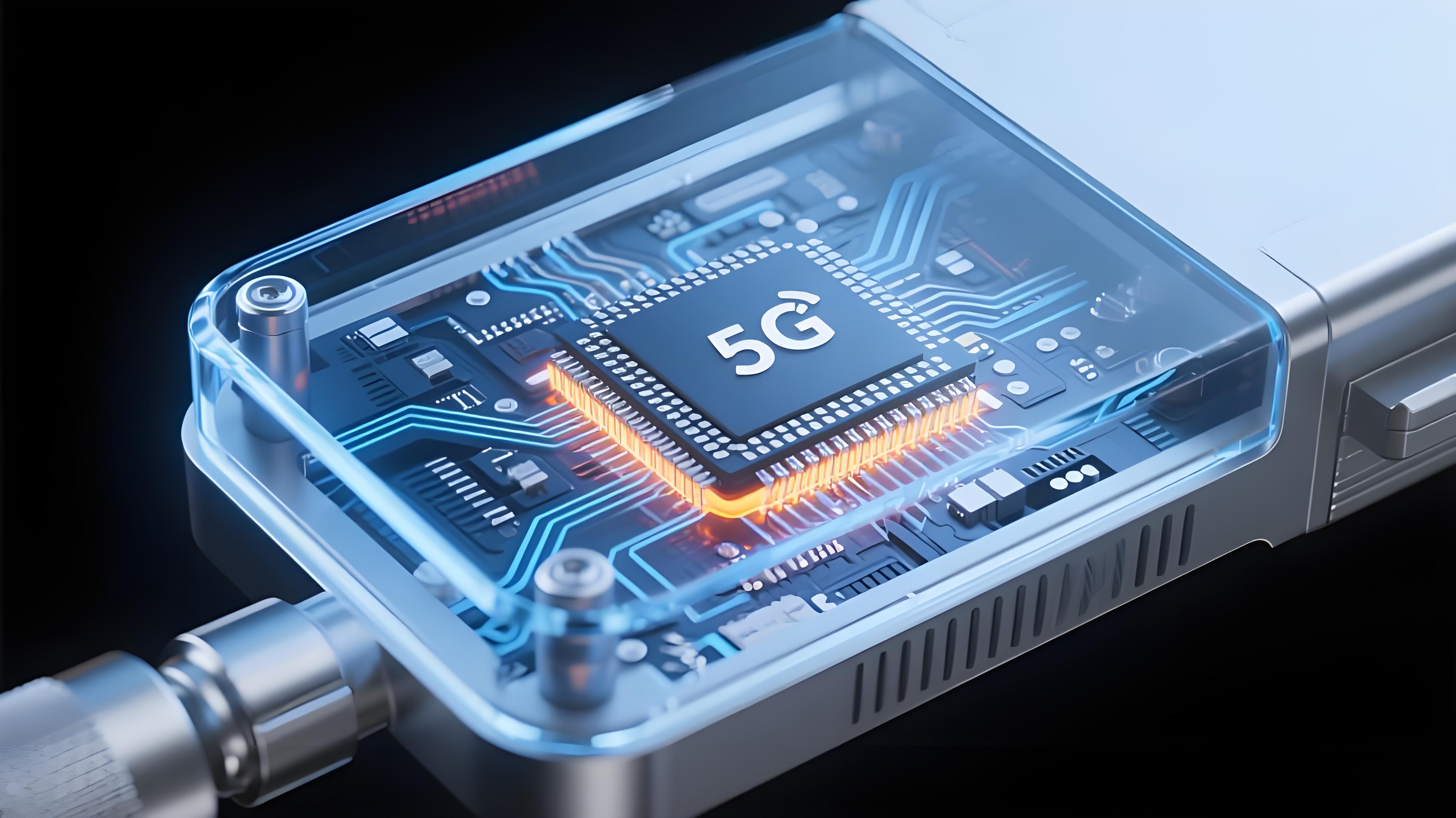 透明外殼5G基站AAU模塊內部結構，突出顯示PCB上的散熱通孔陣列